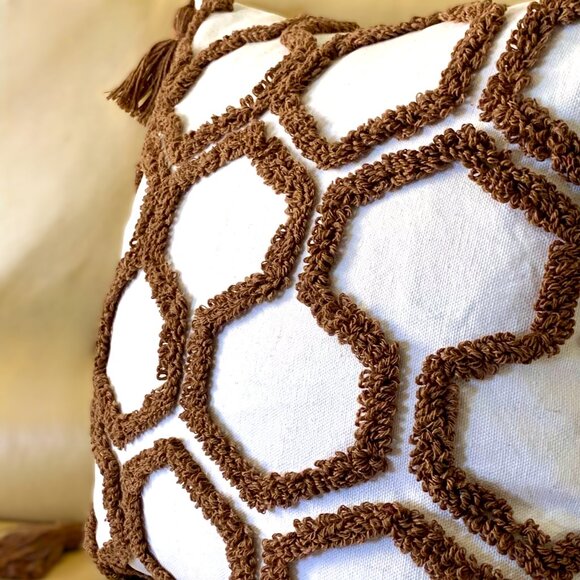 2 Sizes Versatile Brown White Tufted Geometric Honeycomb Tasseled Pillow Cover - Picture 3 of 4